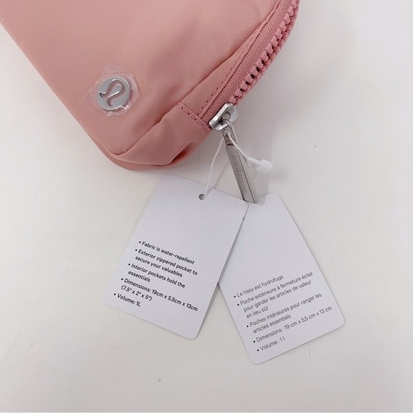 Lululemon Everywhere Belt Bag 1L Water Repellent NWT Fanny Pack Pink Pastel - Picture 4 of 16